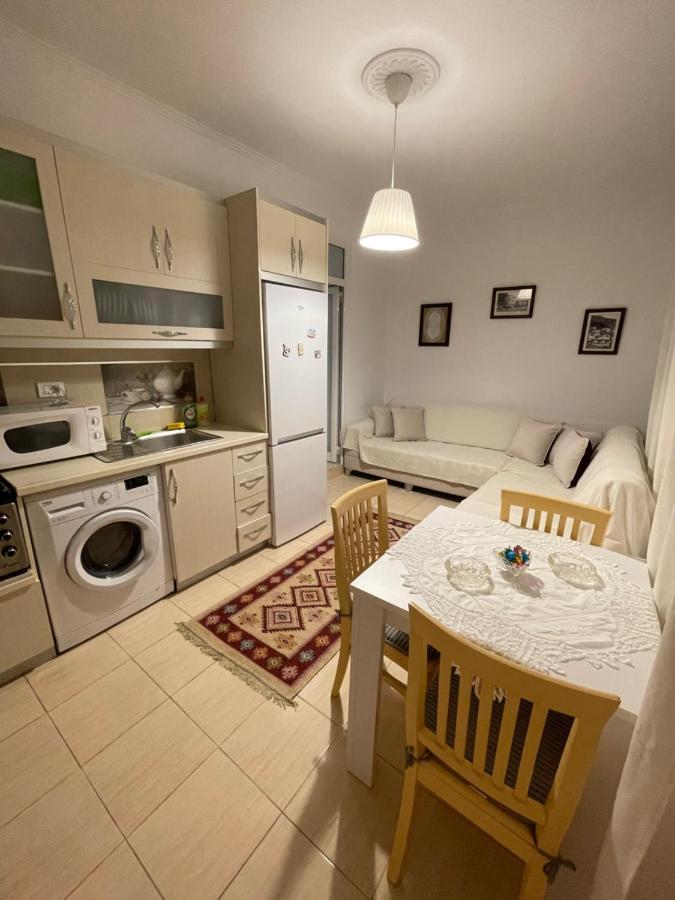 Meg'S Apartment Гирокастра Экстерьер фото